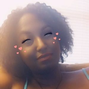 Meet your Posher, Kiera